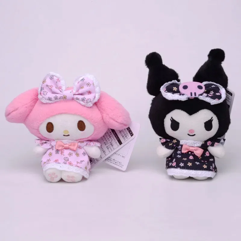 Gros mignon Kuromi Melody robe florale en peluche jouet sac à dos suspendu porte-clés petit cadeau