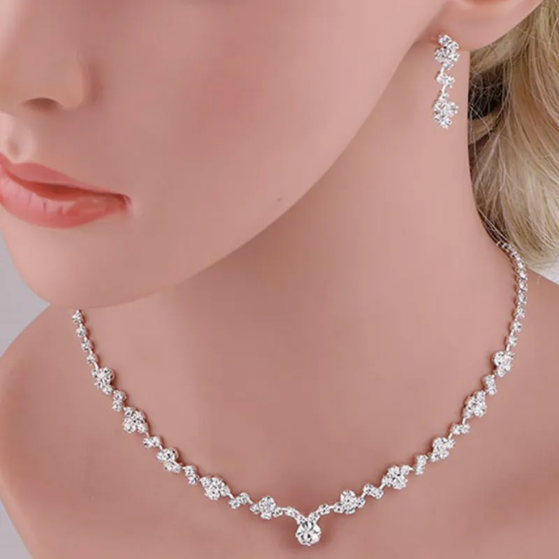 2023 luxe Simple creux Double en forme de coeur colliers exquis cristal pendentif chaîne collier pour femmes ensemble de bijoux de mariage