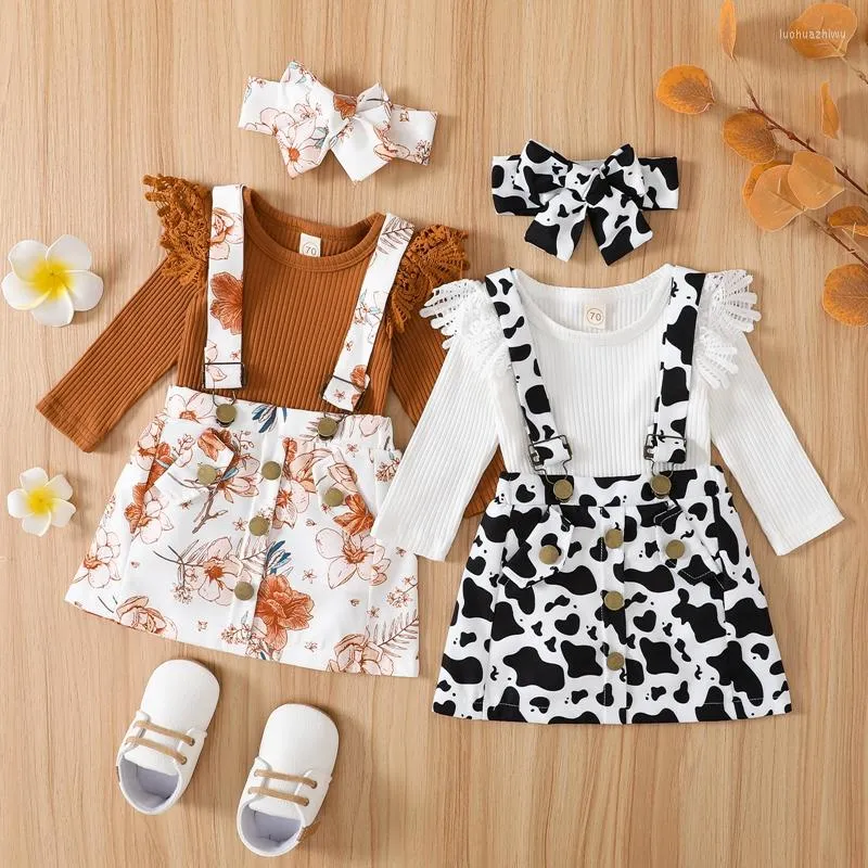 Ensembles de vêtements Automne Bébés Filles Vêtements Tenues Belle Dentelle À Volants À Manches Longues Barboteuse Côtelée Floral / Vache Spot Imprimé Bretelles Jupes Bandeau