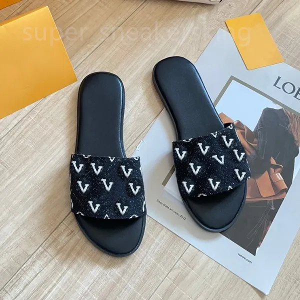 Fashion Slippers Designer Shoes Luxury Sandals Outdoor Anti slip Vintage Shoes Embroidered Rubber Beach Shoes Printed Flat Shoes With box 35-42