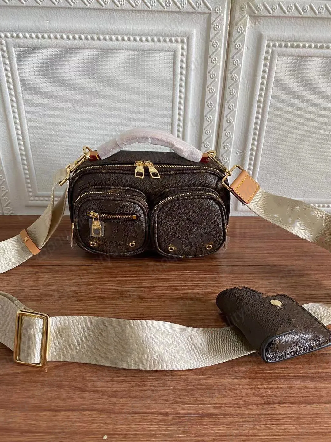 Senaste axelväskor Original Högkvalitativ lyxdesigners Monogram Handväskor Kvinnor Messenger Handväska Kvinnor Fashion Luxurys Brands Crossbody Bag