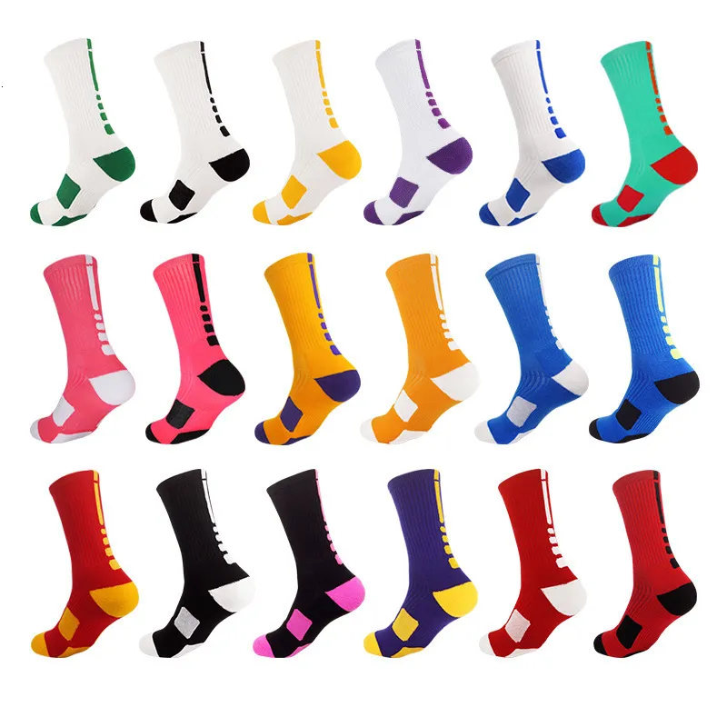 Chaussettes de sport Chaussettes de basket-ball pour hommes Serviette épaissie Bas Milieu absorbant la transpiration Sport de plein air professionnel Cyclisme Chaussettes de sport hautes au genou 230603