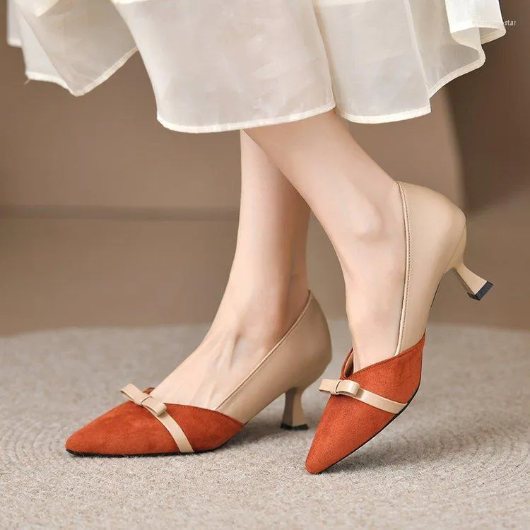 Klänningskor Kvinnor Sandaler Spring Shallow Pointed Toe Elegant Low Heels Red Female Mary Jane Shoe Flanell Thin Step On Ladies Pumps