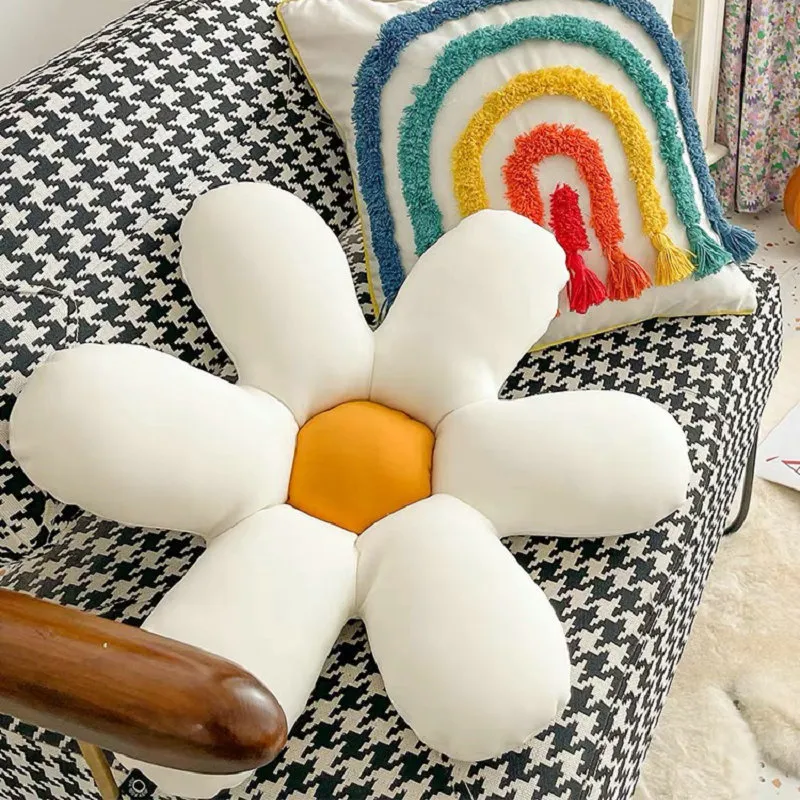 Peluş Bebekler İskandinav Beyaz 6 Petal Daisy Çiçek Yastığı Odası Başucu Ayçiçeği Şekli Yastık Kız Giriş Tatlı Kalp Kedi Sandalye Koltuk Tulip 230603