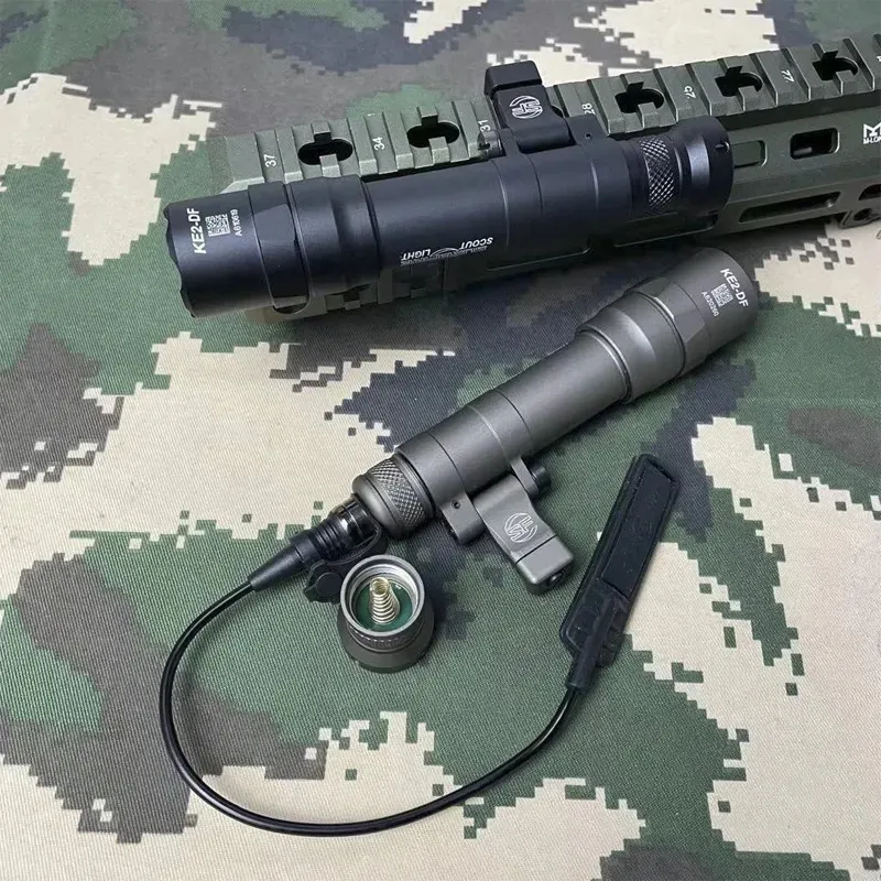 SOTAC Tactical Airsoft SF M640 M640DF Lätt utomhusgevärlampan Lätt LED LANTERNA FIT 20mm Rail -BK