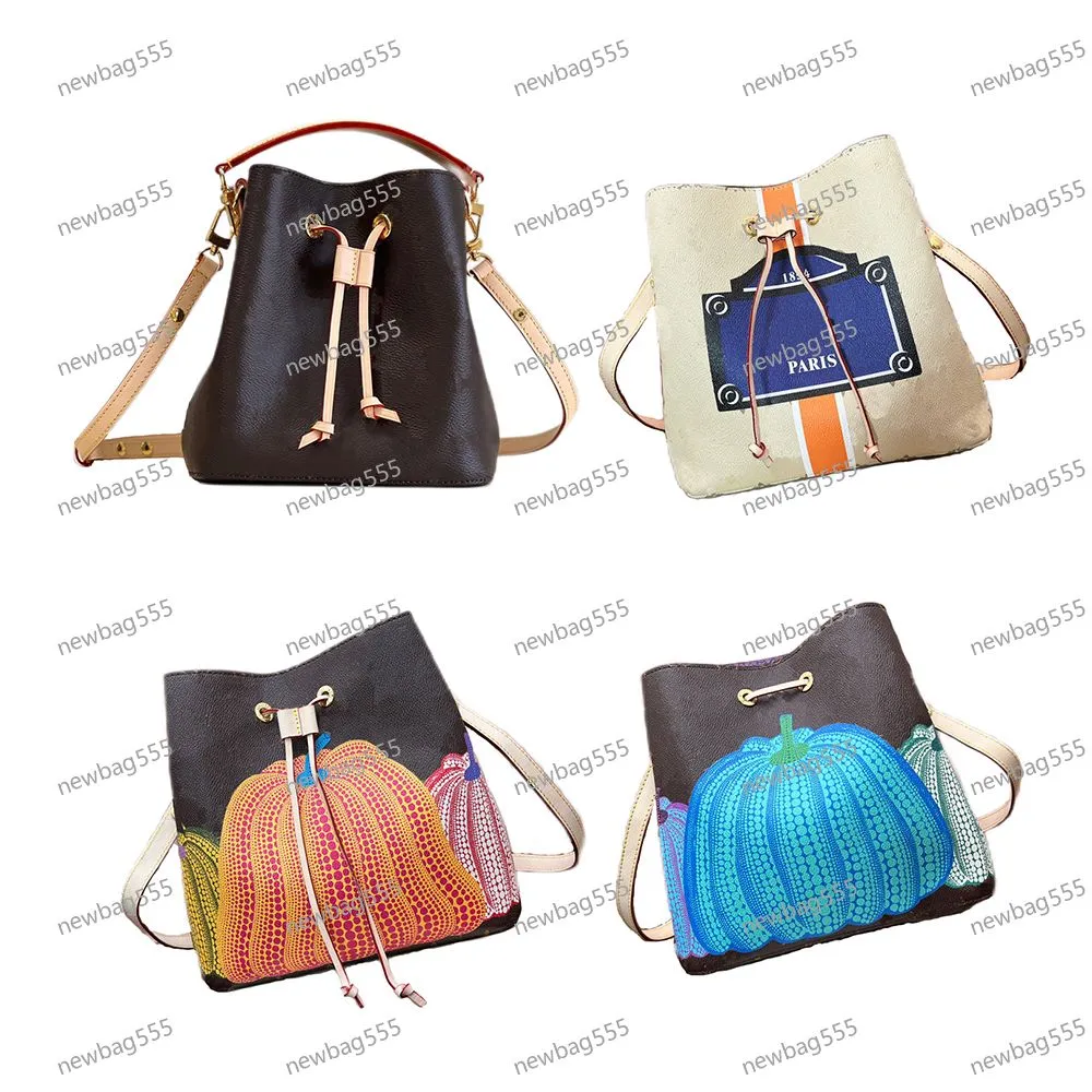 Sac à épaule de haute qualité 2 26cm Sac à épaule Cow Hide Cuir Ajustement Toile Imprimer Bodet DrawString Sac Mini sac à main Noe BB M46472 M46581 M44022