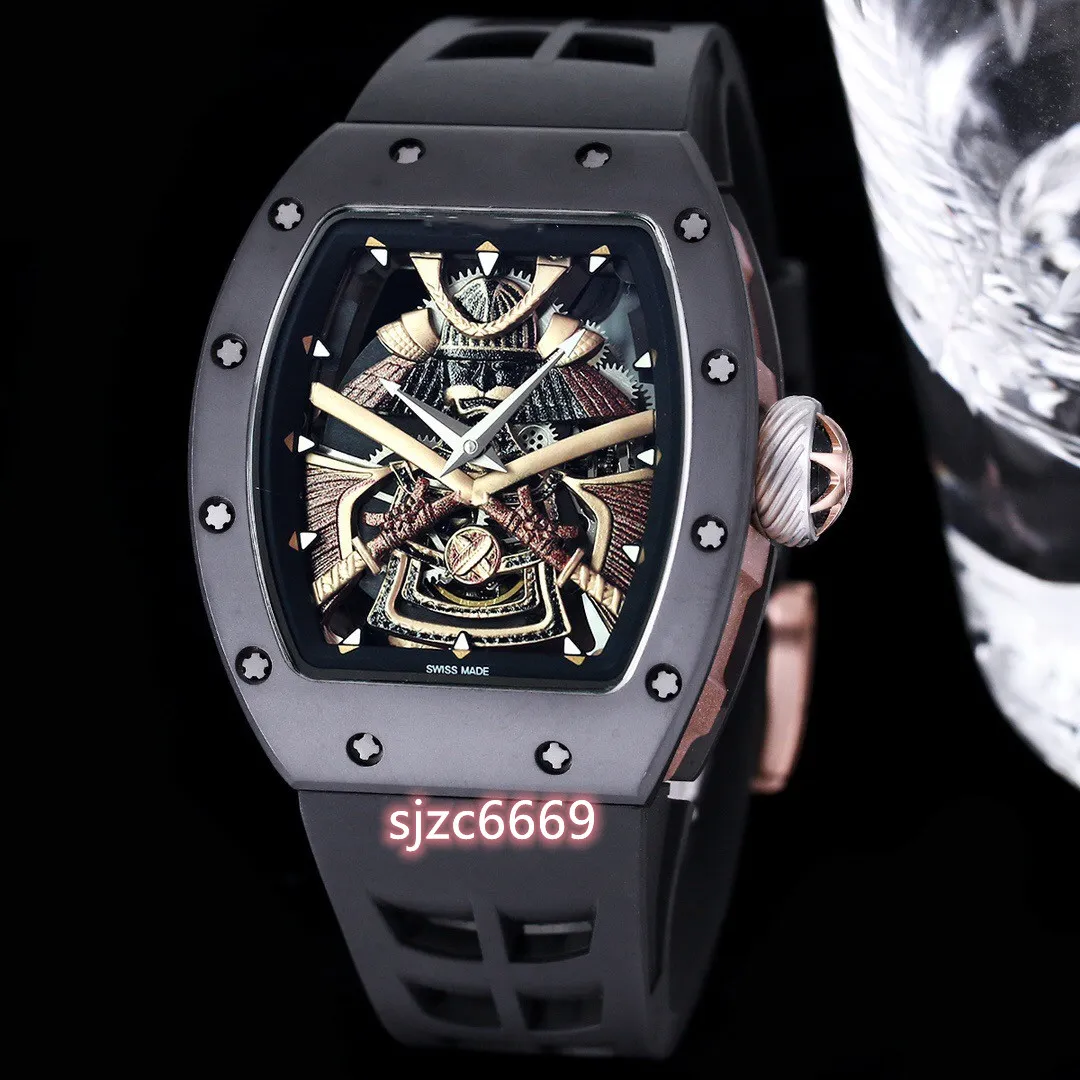 Zy's RM047 Watch har en ren handskuren Tourbillon Sapphire Crystal Glass Mirror Ceramic Fall med en naturlig gummiband