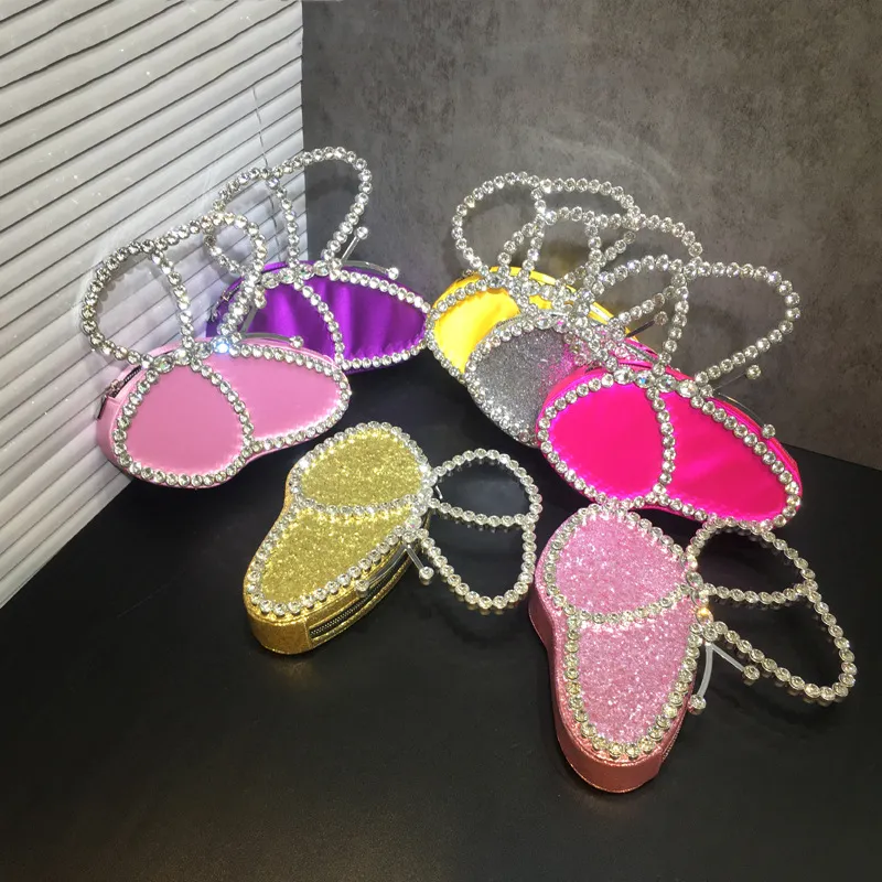 女性のための蝶の形をしたイブニングバッグクリスタルウェディングパーティーユニークなシェイプクラッチ財布