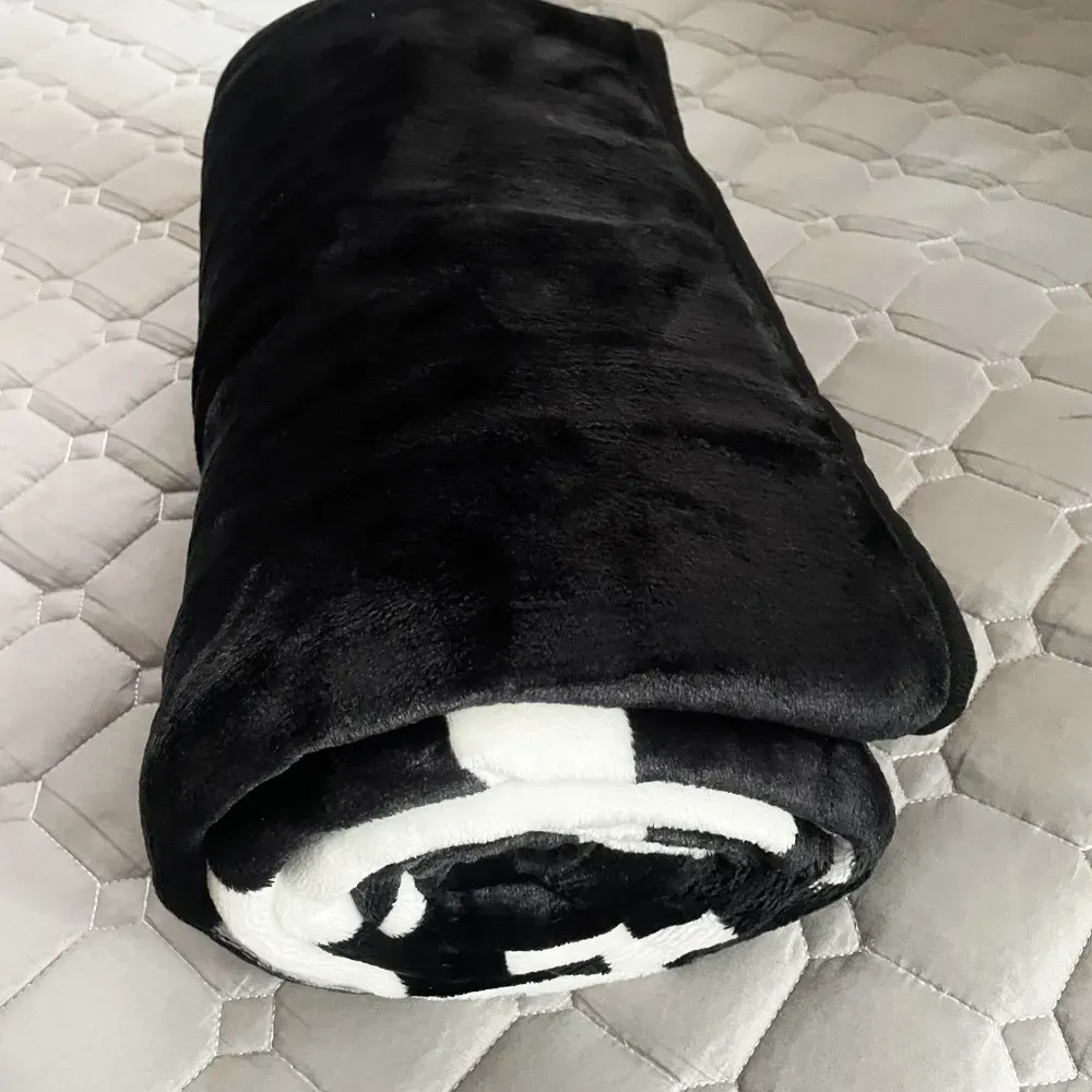 Stil Mektubu Kaşmir Tasarımcı Battaniye Yumuşak Yün Eşarp Şal Taşınabilir Sıcak Ekose Kanepe Yatak Örtüsü 150x200cm