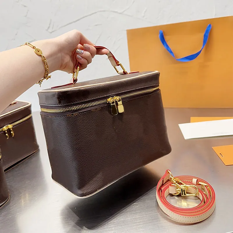Designer Cosmetic Vanity Bag With Removable Strap Crossbody Tote Makeup Toilet Vanity Bag For Women From Bagdesigner 58.21 DHgate.Com
