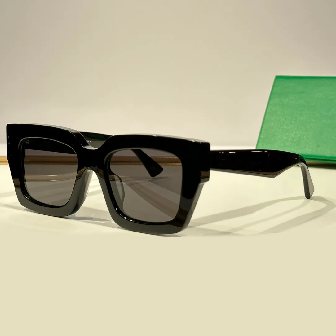 Occhiali da sole quadrati neri lucidi Occhiali da sole firmati da donna Occhiali da sole estivi gafas de sol Sonnenbrille Shades Occhiali UV400 con scatola