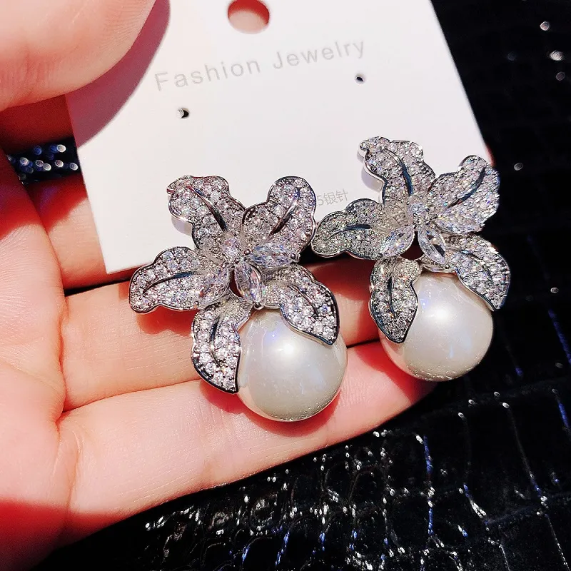 Sparkle flower stud earrings for women girls fashion luxury designer diamond zirconia pearl earring with silver post gift box stunning classic chic jewelry