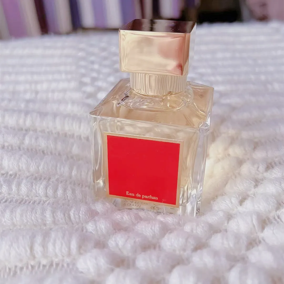 Maison Perfume Extrait Oud r0se eau de parfum 70ml للجنسين العطر الرائحة الطويلة لفترة طويلة ترك رذاذ الجسم عالي الجودة سفينة سريعة مجانية