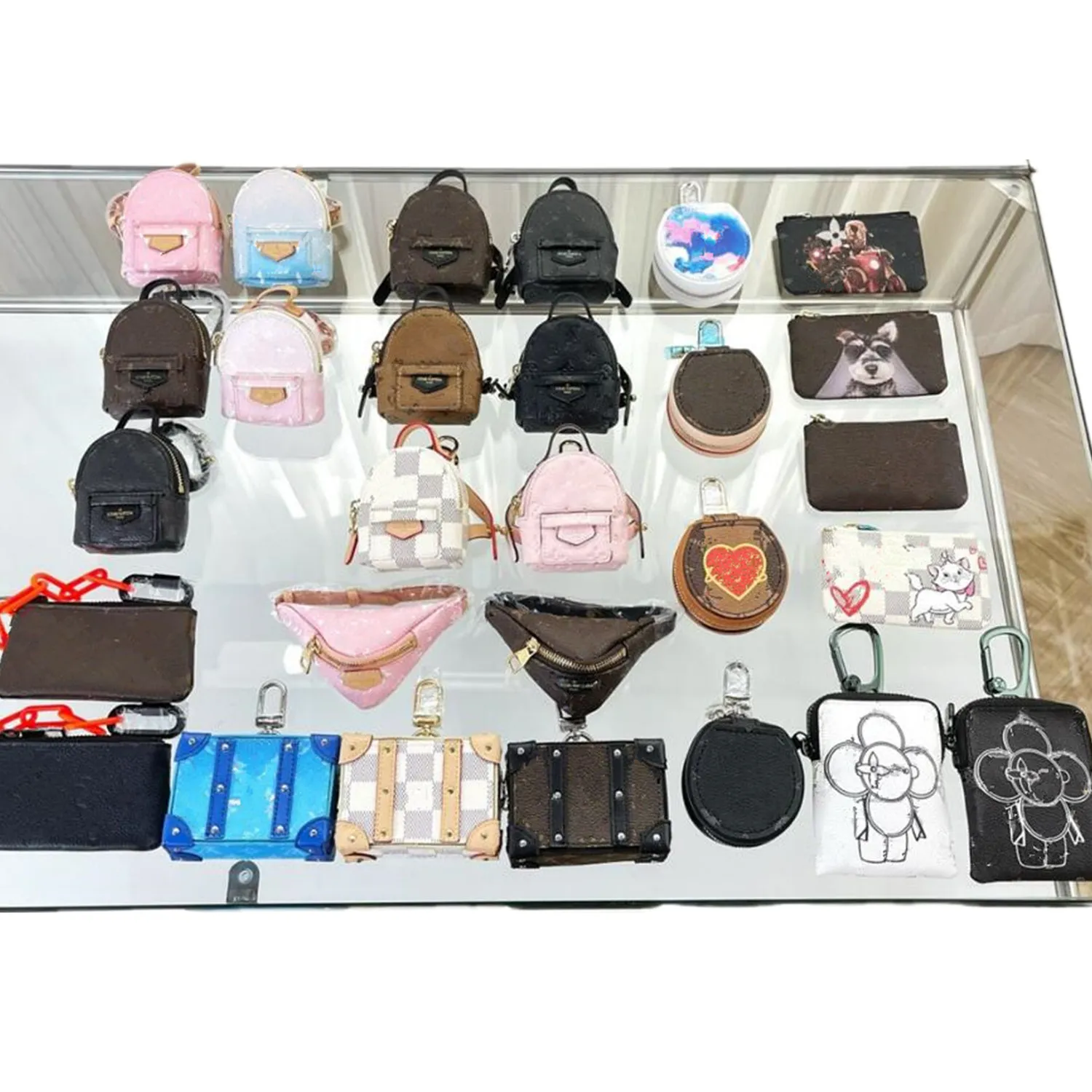 Designer-Sonnenblumen-Buchstabe, Unisex, Schlüsselmappe, Damen, Herren, Mini-Rucksack, Mini-Box-Taschen, Reißverschluss, Geldbörsen mit Schlüsselring, Luxus-Taschen, Tragetaschen, Anhänger, Charms, Schlüsselanhänger