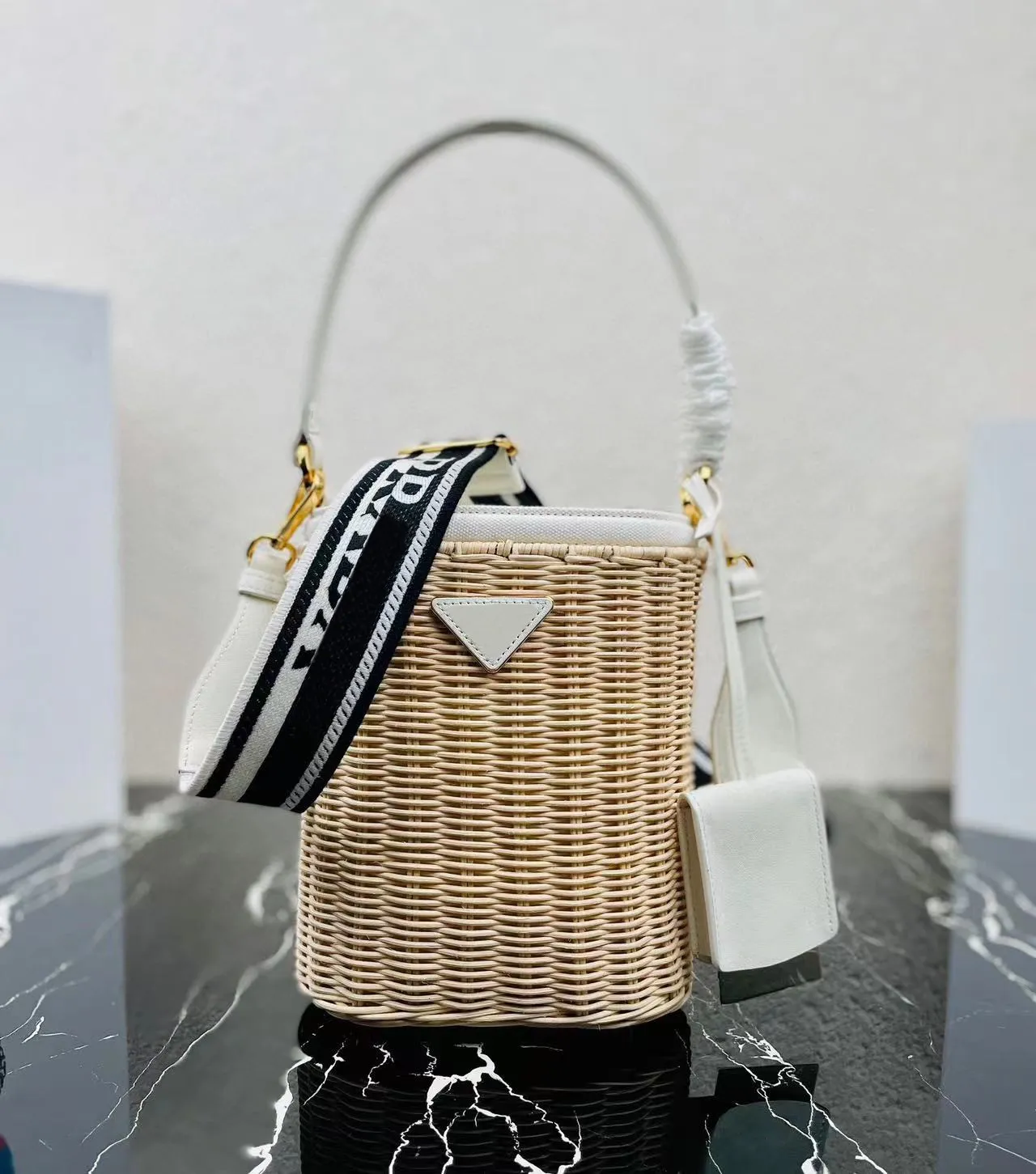 Bucket bag purse hot sale