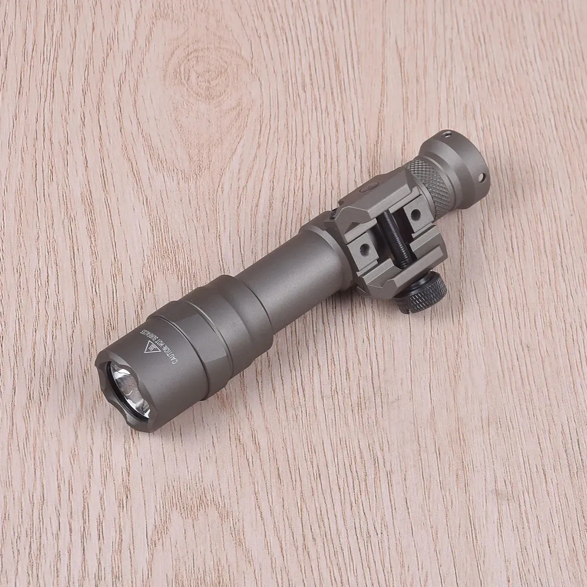 Tactical SF M600 M600DF Scout Light Rifle Flashlight Fit 20mm Pictinny Rail For HK416 AK Constant Momentary-Black