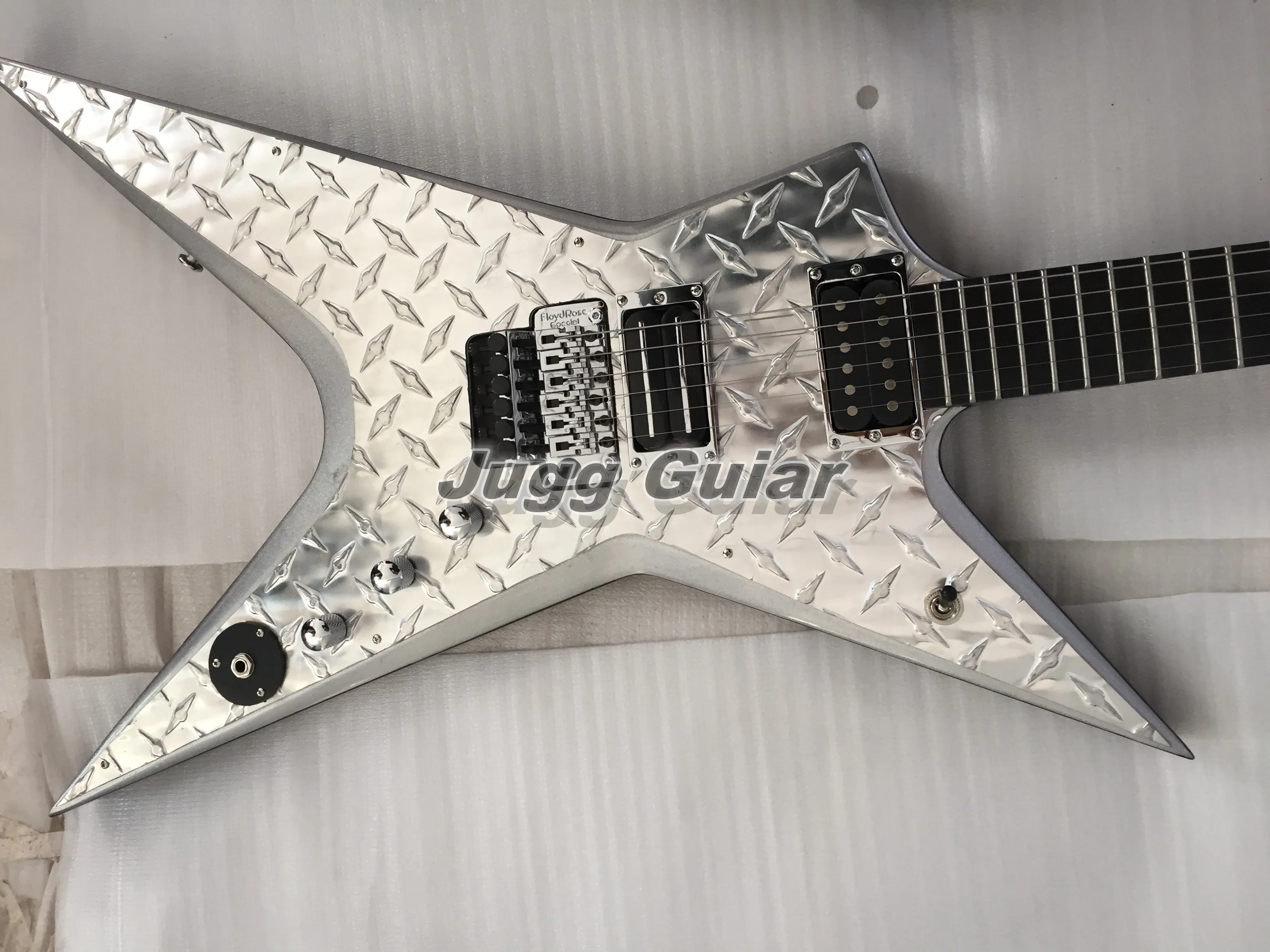 Wash Dim 3 USA Diamond Plate Stealth Guitare électrique Dimplate Dimbag Darrell, Floyd Rose Tremolo Bridge, Grover Tuners, Chrome Hardware