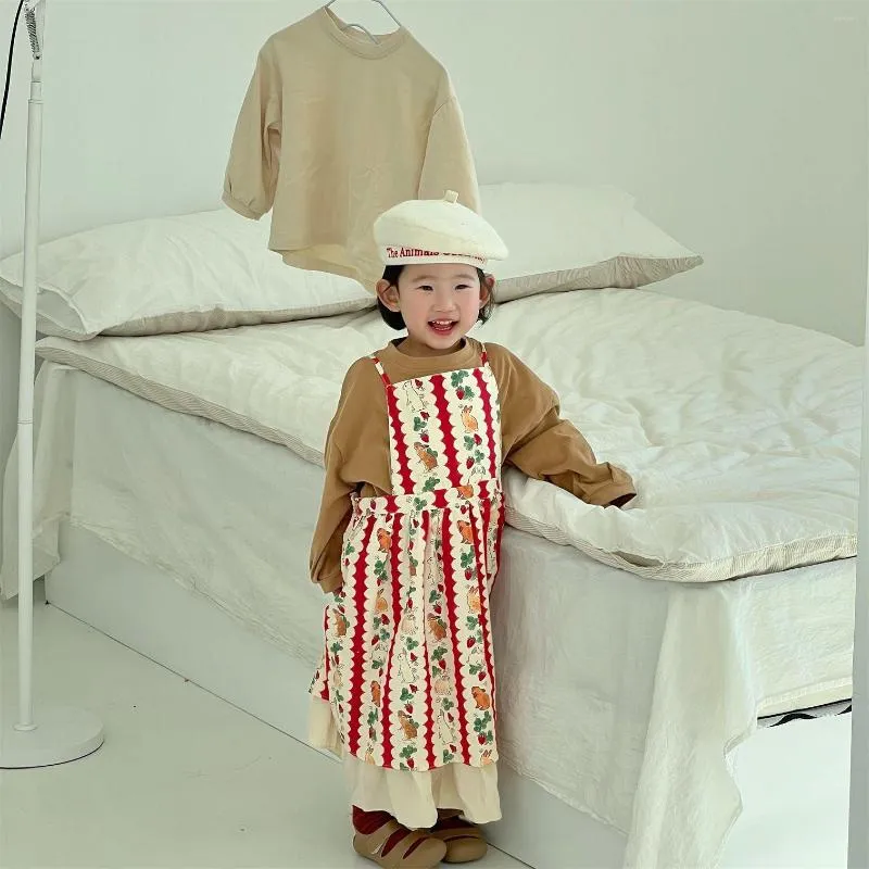 Robes de fille 2023 printemps coréen vêtements pour enfants fille jupe mignon dessin animé jarretelle tablier robe Boutique