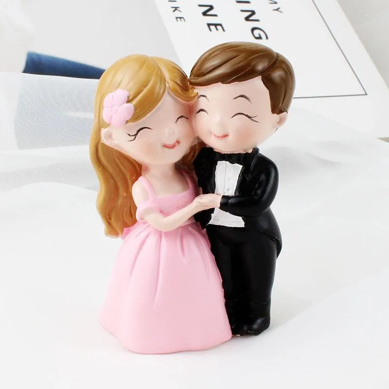 Suprimentos festivos Mixed Cute Style Wedding Cake Topper Estatuetas Noiva e Noivo Aniversário Presentes Favores Deco