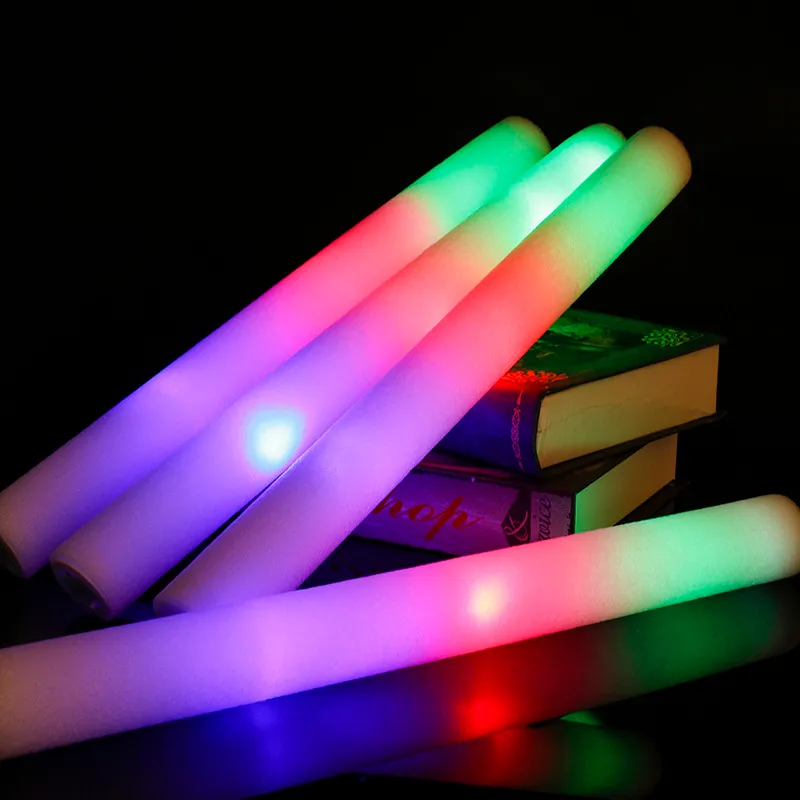 لوازم حفلات الحدث الأخرى 12/15/30/60PCS LED عصي توهج كبيرة ملونة RGB Glow Foam Foam Stick Tube Tube Dark Light for Xmas Birthday Wedding Party Supplies 230605