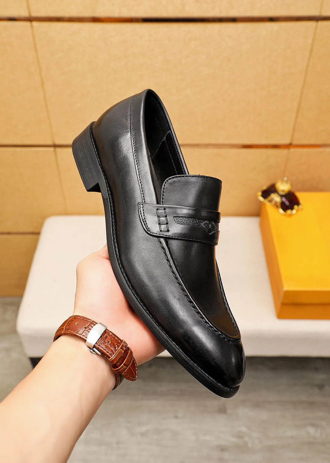 2023 Fashion Men Formal Bridegroom Dress Shoes Slip On Wedding Party Oxfords Brand Designer Tassels Business Flats Size 38-46