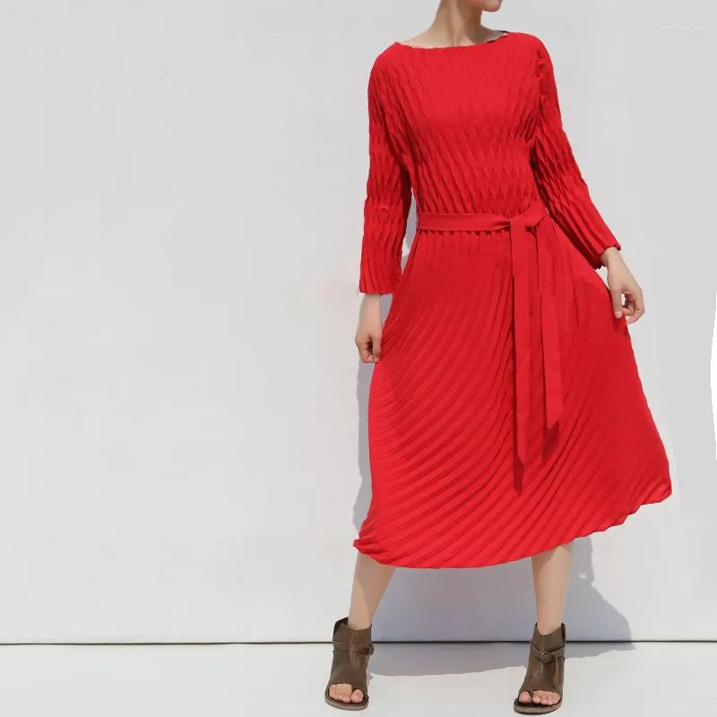 Vestidos casuais Miyake plissado feito à mão plissado manga longa cinto vestido feminino 2023 verão estilo chinês grande vermelho solto plus size