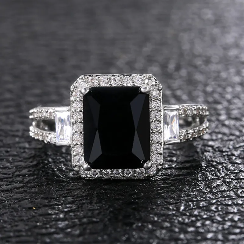 European and American black zircon INS with the new men
