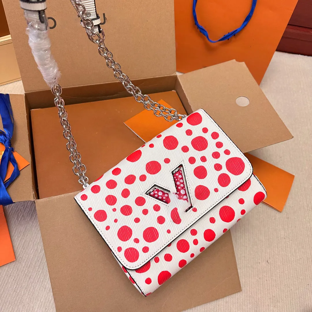 Bolsa de corrente com padrão de designer sênior 2023 Yayoi Kusama bolsa de axila bolsa de design especial francesa bolsa feminina nova mini bolsa de um ombro transversal em concha