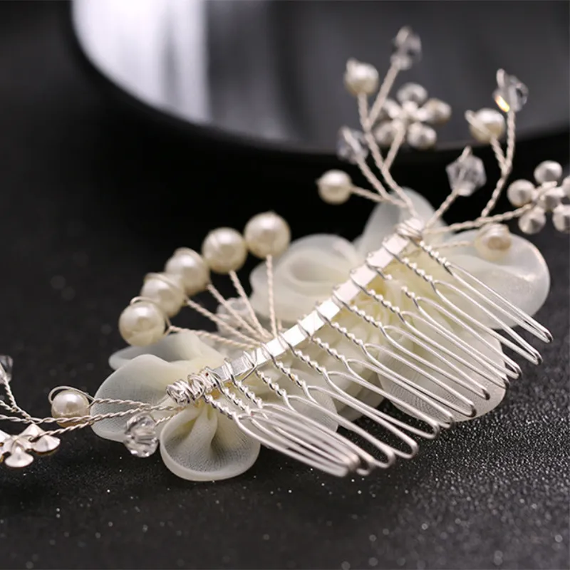 Headpieces New Pearl Hair Comb White Crystal Headwear Bankettplatta Hårtillbehör Brudbonad Insert Comb