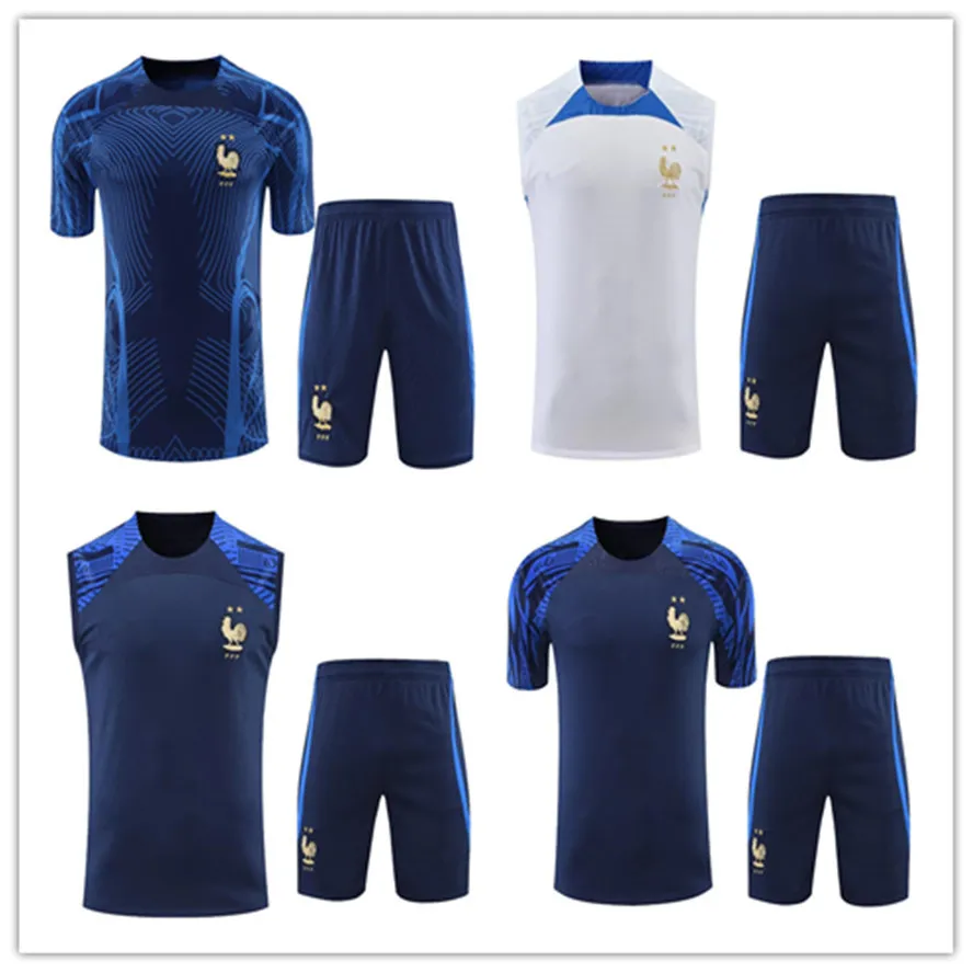 22 23 French Short Sleeve Tracksuit Sportswear Men Training Suit Kits Soccer Jerseys Kit Uniform Chandal 2023 Benzema Mbappe Vest Mens Football Tracks Sets uppsättningar