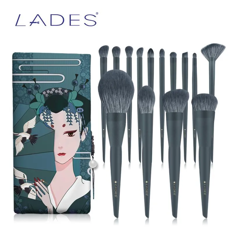 Brushes LADES Makeup Brushes Set 14PCS Blush Powder Eyeshadow Blending Make up Brush Kits Women Beauty Tools Gold with Pouch