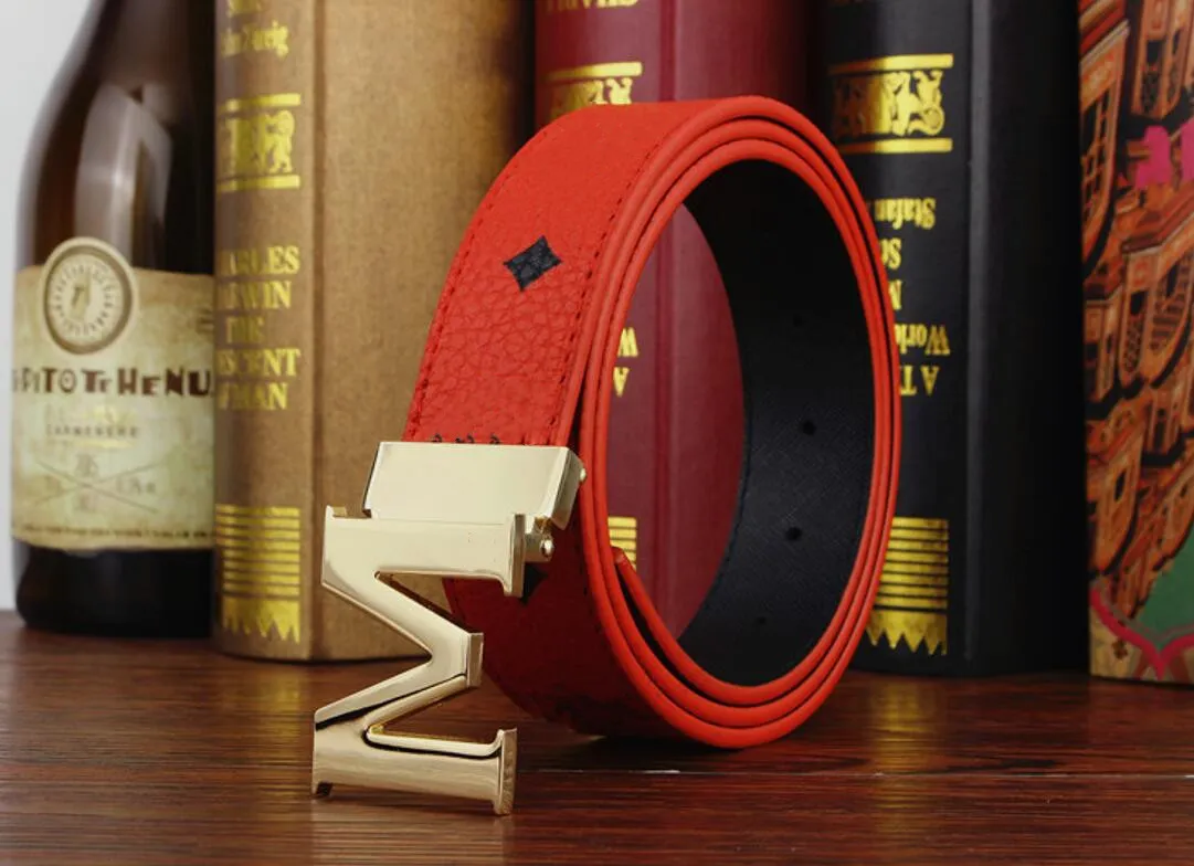 Fashion Classic Men Designer Belts M Damesheren Casual Letter Smooth Buckle Luxury riem 15 kleurenmaten 105-125 cm klein