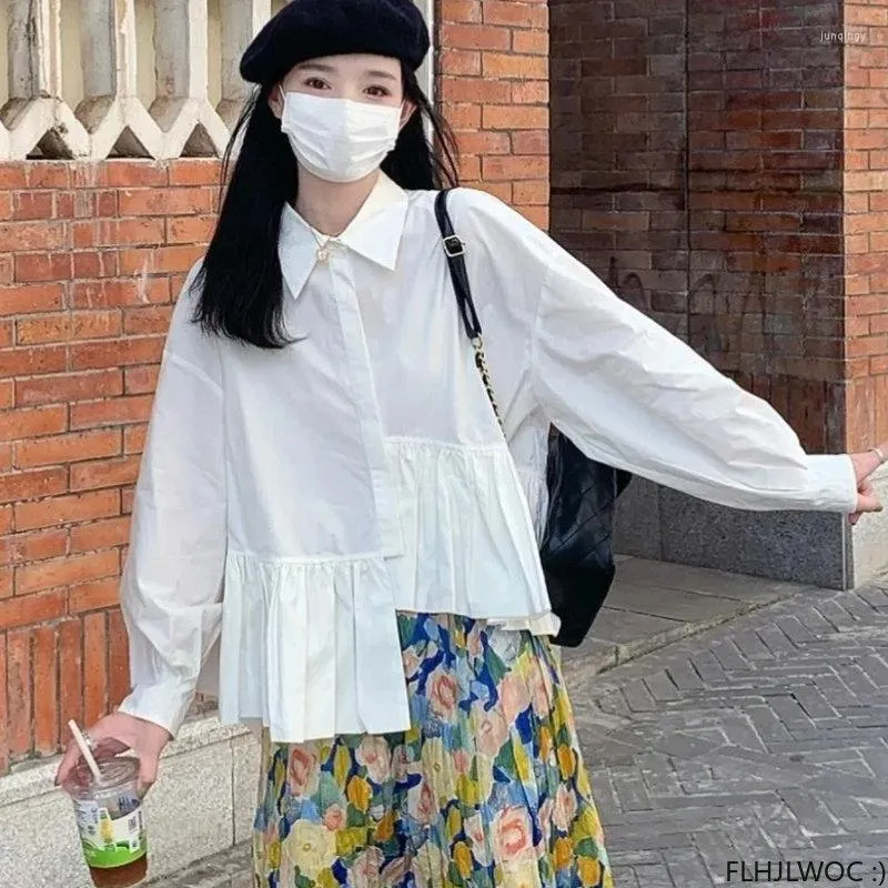 Blusas de mujer Blusas coreanas elegantes Ropa 2023 Diseño Mujeres Lindas Chicas dulces Sueltas Estilo preppy Botón blanco sólido Camisas con volantes irregulares