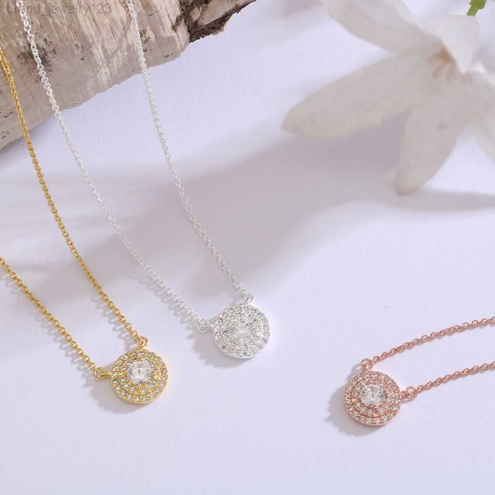 2023 Luxury pendant Necklace Ladies Designer Flower pendant Designer collarbone Jewelry Valentine's Day gift accessories wholesale belt box