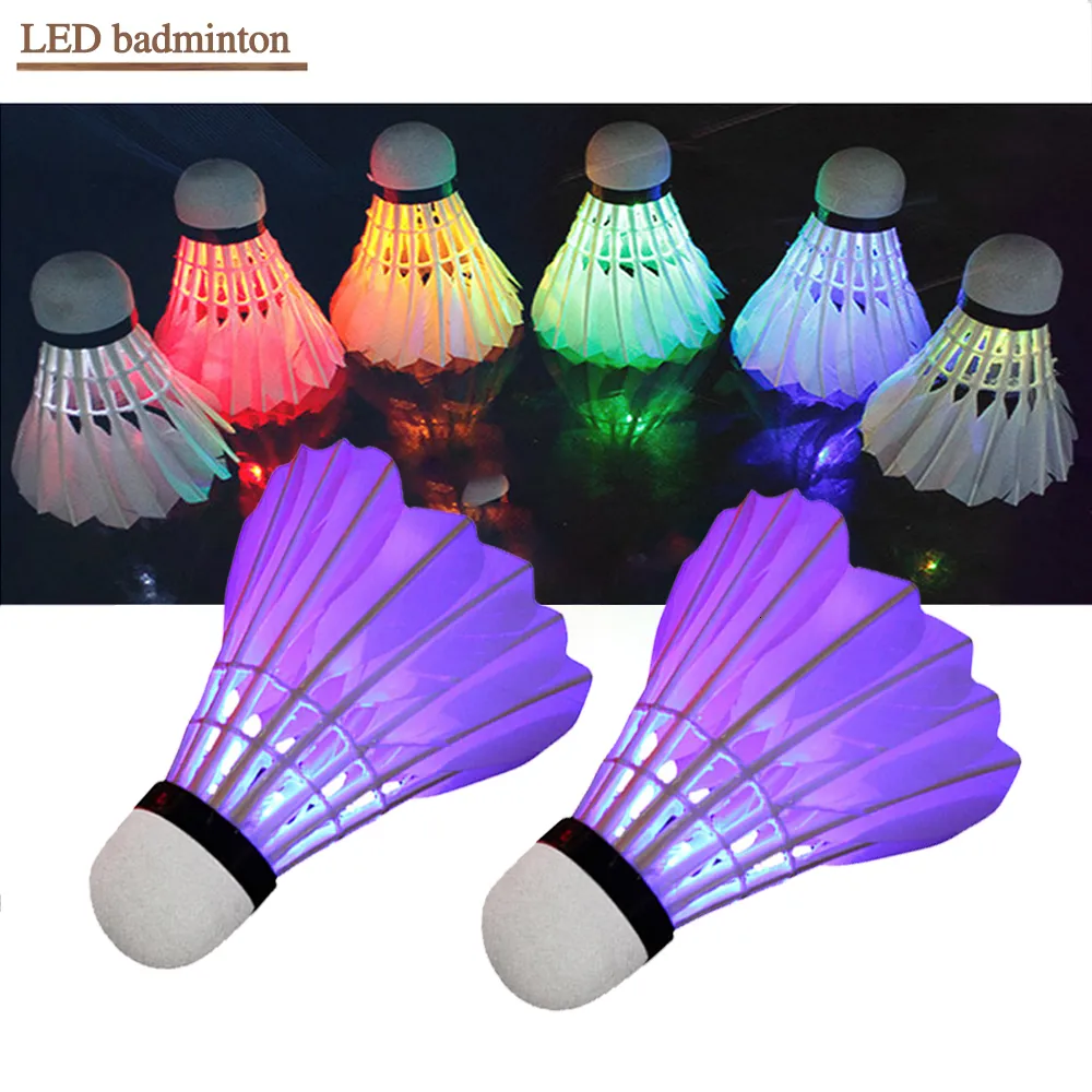 Badminton Volani 48 Pcs Illuminazione Badminton Schiuma Testa a sfera Volano colorato luminoso Sport all'aria aperta Intrattenimento Notte Palla da allenamento 230606