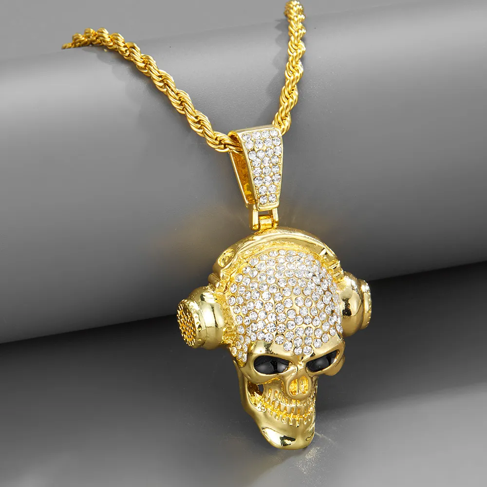 Iced Out Skull Gold Skull Pendant With Copper Charm For Men And