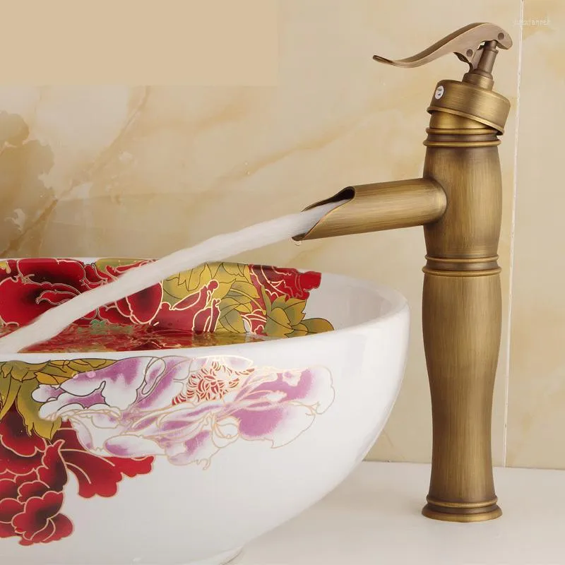 Bathroom Sink Faucets European Garden Antique Faucet Basin Slanting Mouth And Cold Water All Copper Tap