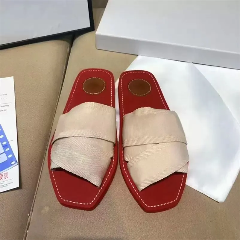 2023 Märke Kvinnor Woody Mules Flat Slipper Deisgner Lady Summer Sandaler Bokstäver Tyg utomhusläder Sole Slide Sandal med låda