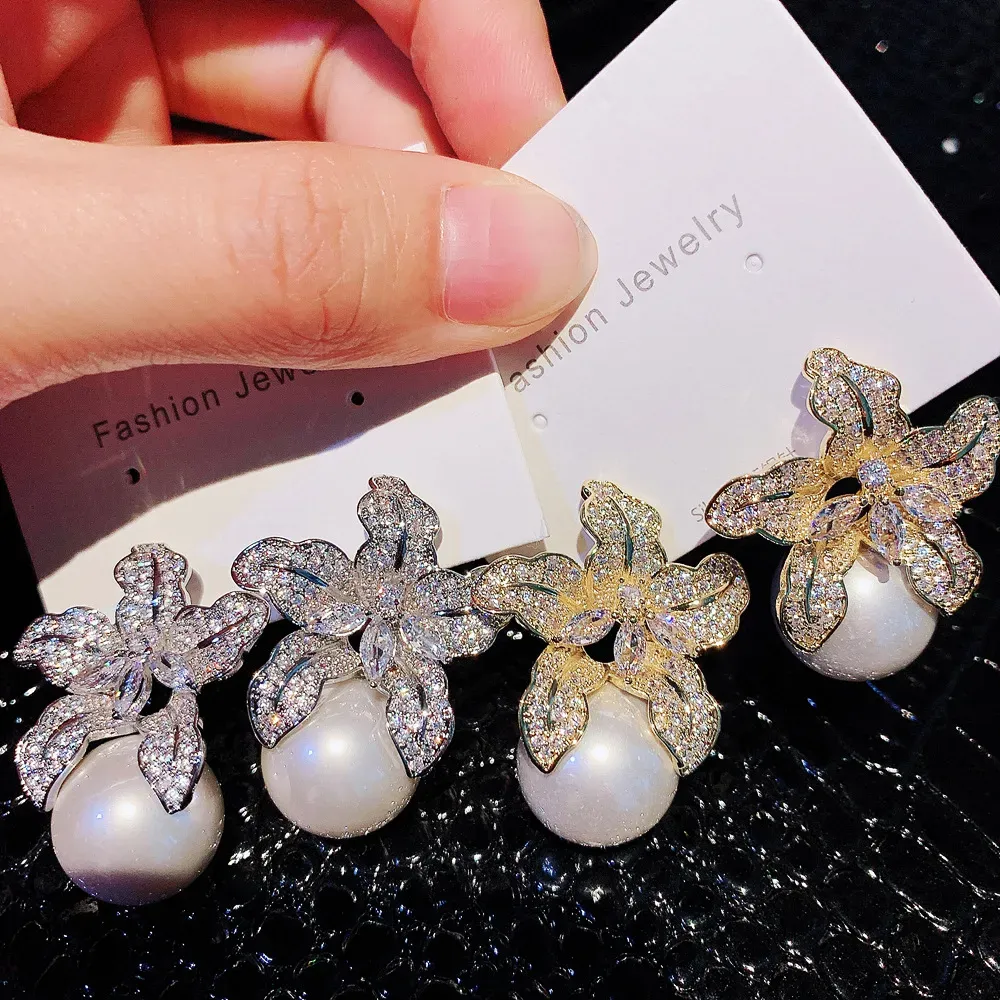 Mode étincelle fleur boucles d'oreilles pour femmes créateur de luxe diamant zircone perle boucle d'oreille classique Chic Collection bijoux