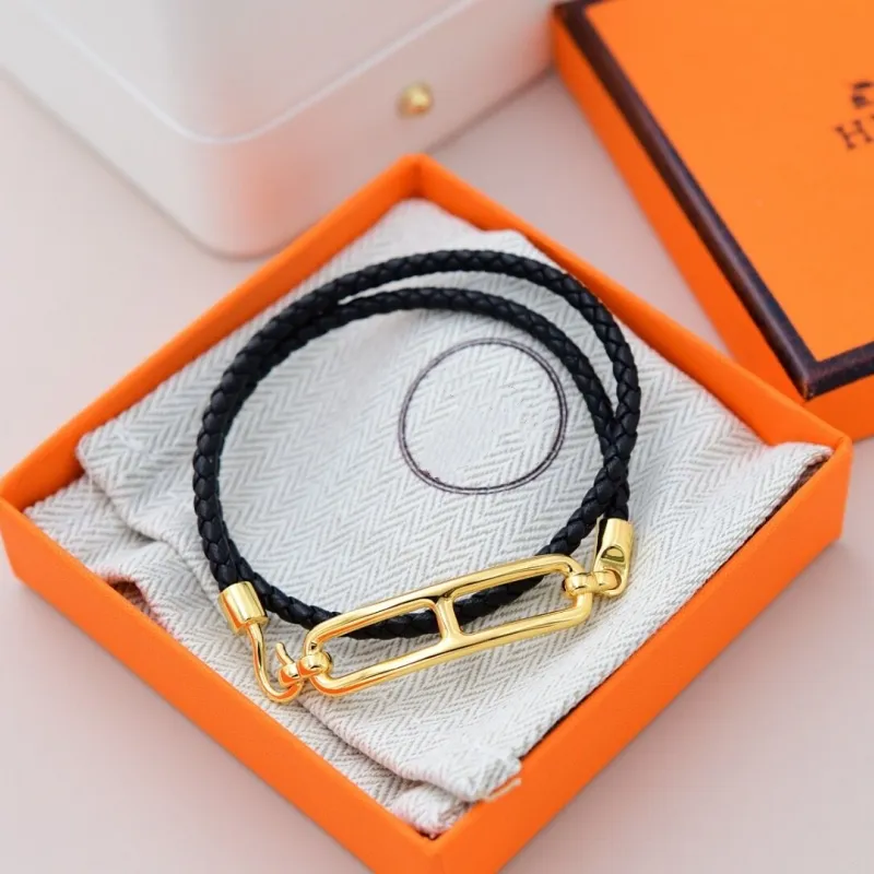 Classic European and American Designer Bracelet Fashion Pig Nose Woven Leather Rope Two Loop Bracelet Punk Double Layer Bracelet Necklace Couple Choker Short Chain