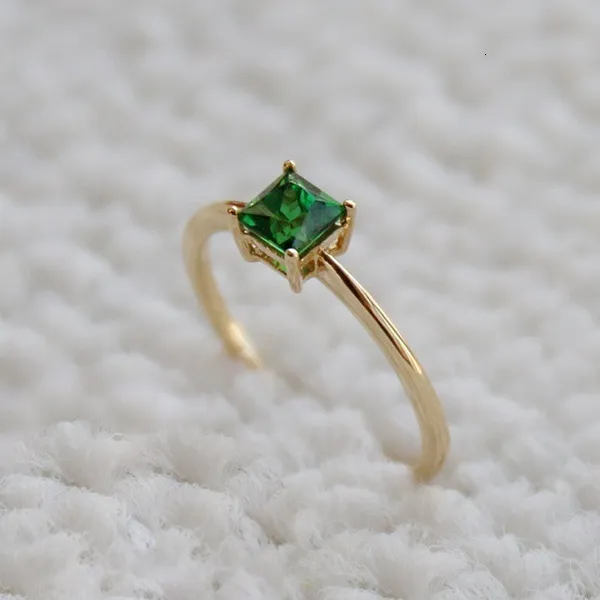 Solitaire Ring Hoge kwaliteit Groen AAA Kubieke Zirkoon Stenen Ring Kantoor voor Dames Sieraden Alledaagse kleding Feest Bijoux Femmal 230607