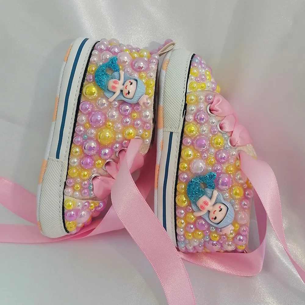 Erste Wanderer handgefertigte Bogenperl -Strass -Steine Baby Girls Schuhe Haarband Erste Walker Sparkle Weihnachten Meerjungfrau Kristalle Prinzessin Schuh duschen 230606