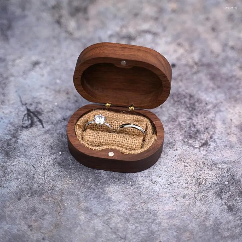 Sacchetti per gioielli Custodia per anello di fidanzamento in legno di noce nera Custodia per custodia Proposta di matrimonio L'imballaggio regalo retrò può essere personalizzato