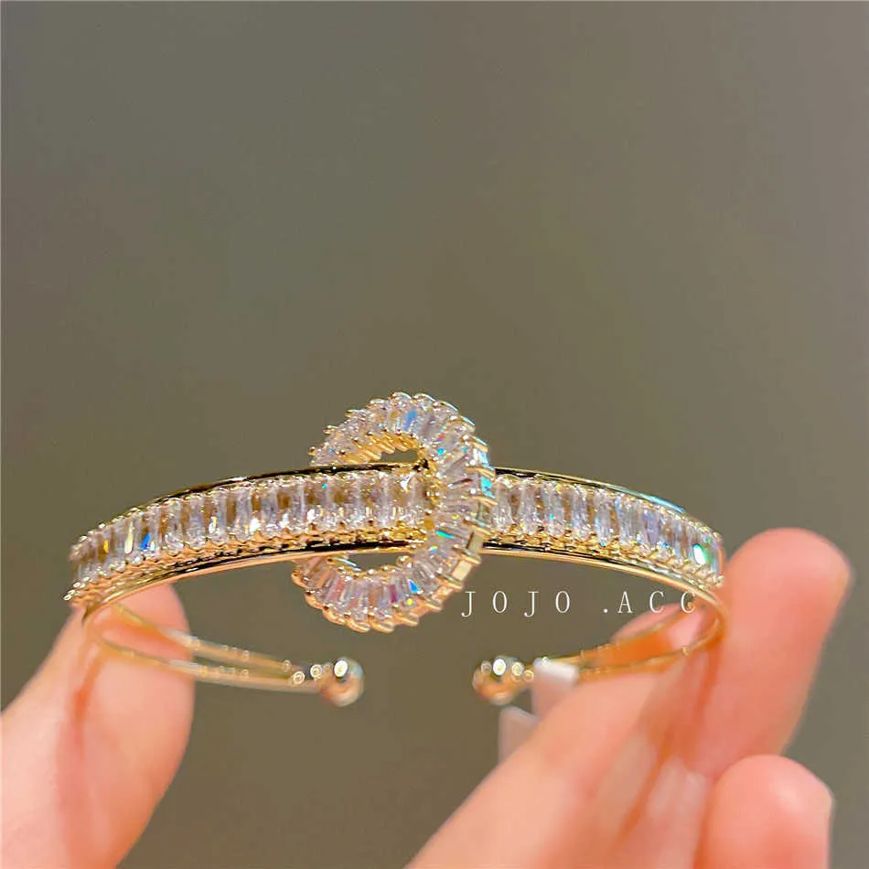 Charm Bracelets Bangle Designers Zircon Bracelet JOJOACC Simple Exquisite and Elegant Handband J333