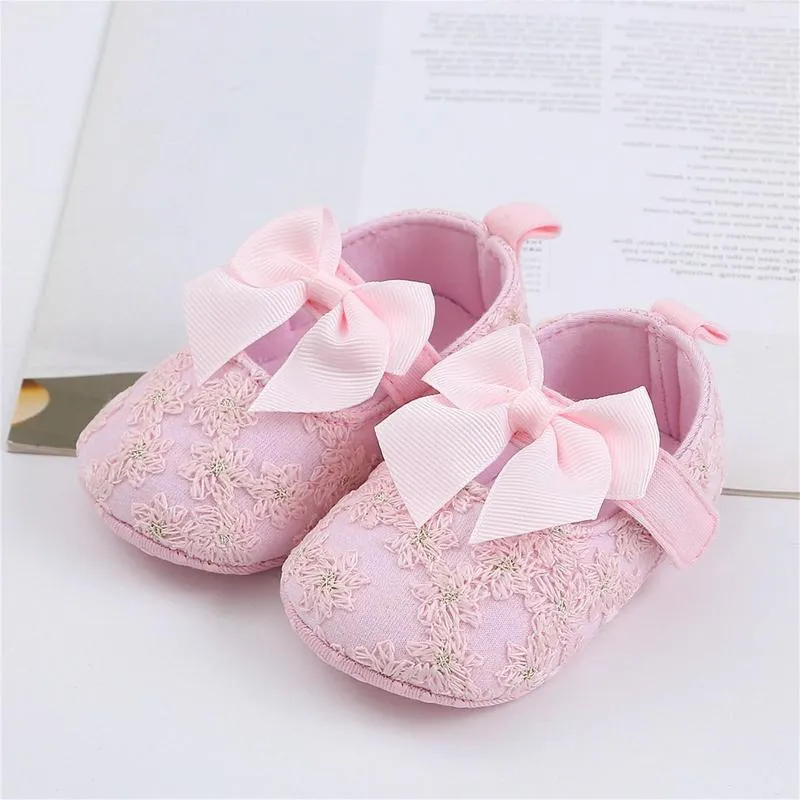 Baby shoe size store at 9 months