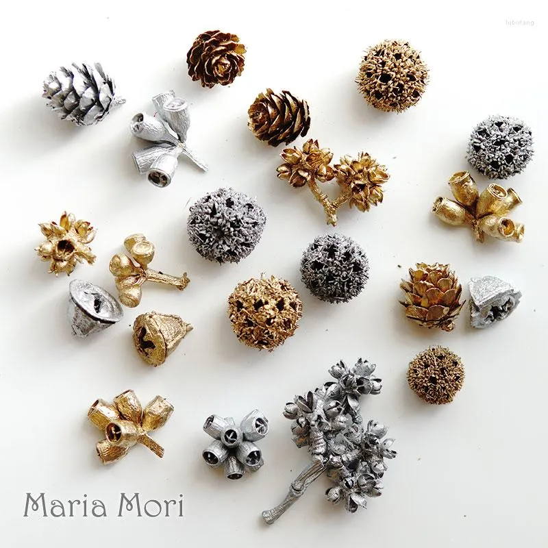 Decorative Flowers Gold Silver Dried Fruits Christmas Home Decor Garland Ingredients Retro Texture Pinecone Acorn DIY Wreath