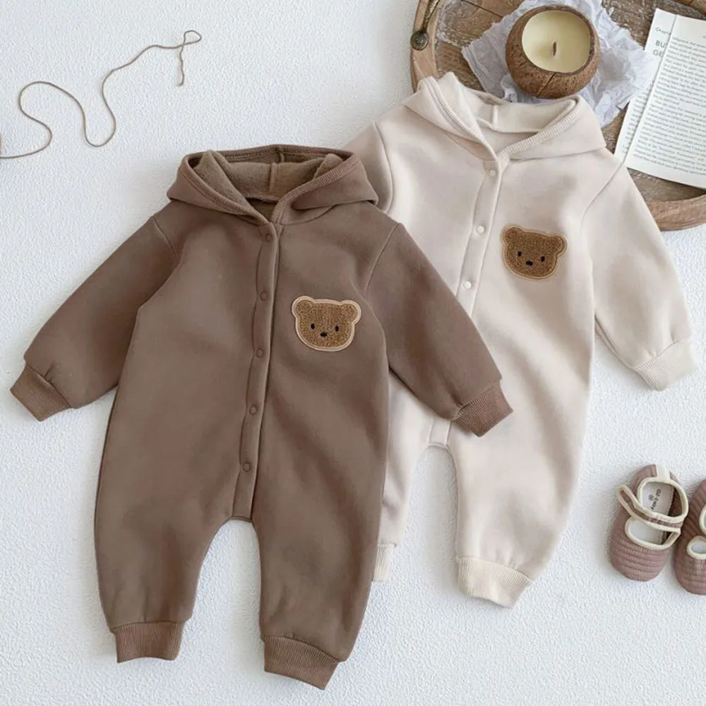 Rompers Winter Born Baby ubrania chłopcy bawełna dzieci romper kreskówka niedźwiedź Bodysuit z kapturem z kapturem na 0-24m ubrania 230606