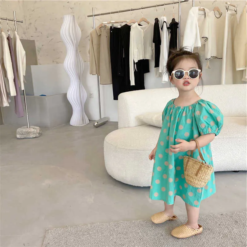 소녀의 드레스 여름 여름 여자의 등이없는 드레스 외부 착용 아이의 옷 귀여운 도트 아기 아이의 옷 홀리데이 해변