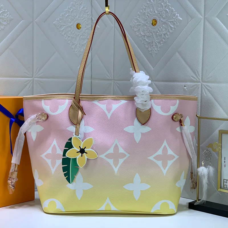 Large women's tote handbags sale