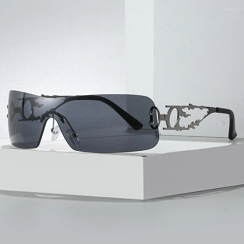 Okulary przeciwsłoneczne Y2K Onealowy metalowy europejski i amerykański spersonalizowany pusty okulary damski